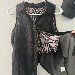 Material Girl Black Sheer Sleeveless Blouse with Patterned Lining